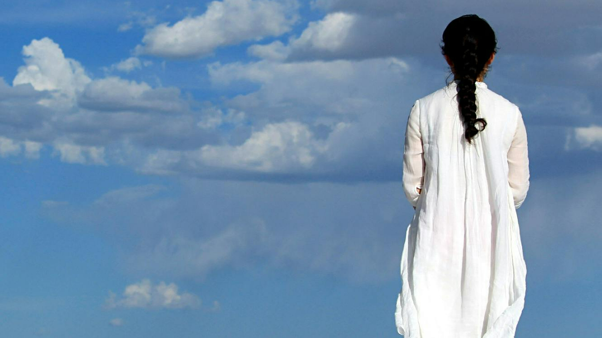 Чому при розставанні жінка плаче, а чоловік іде до іншої.