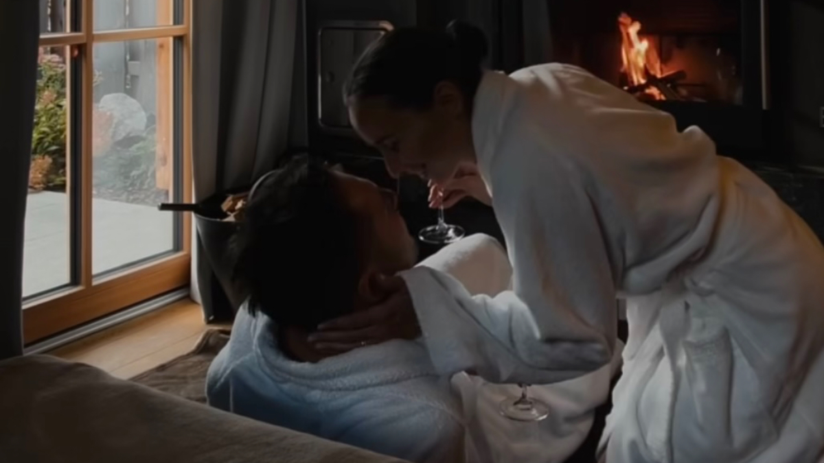 Чому ми іноді шукаємо в чоловіках не партнера, а батька — і як навчитися будувати стосунки на рівних